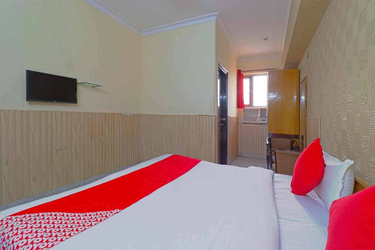 Oyo 834 Shree Balaji Hotel فريد آباد المظهر الخارجي الصورة