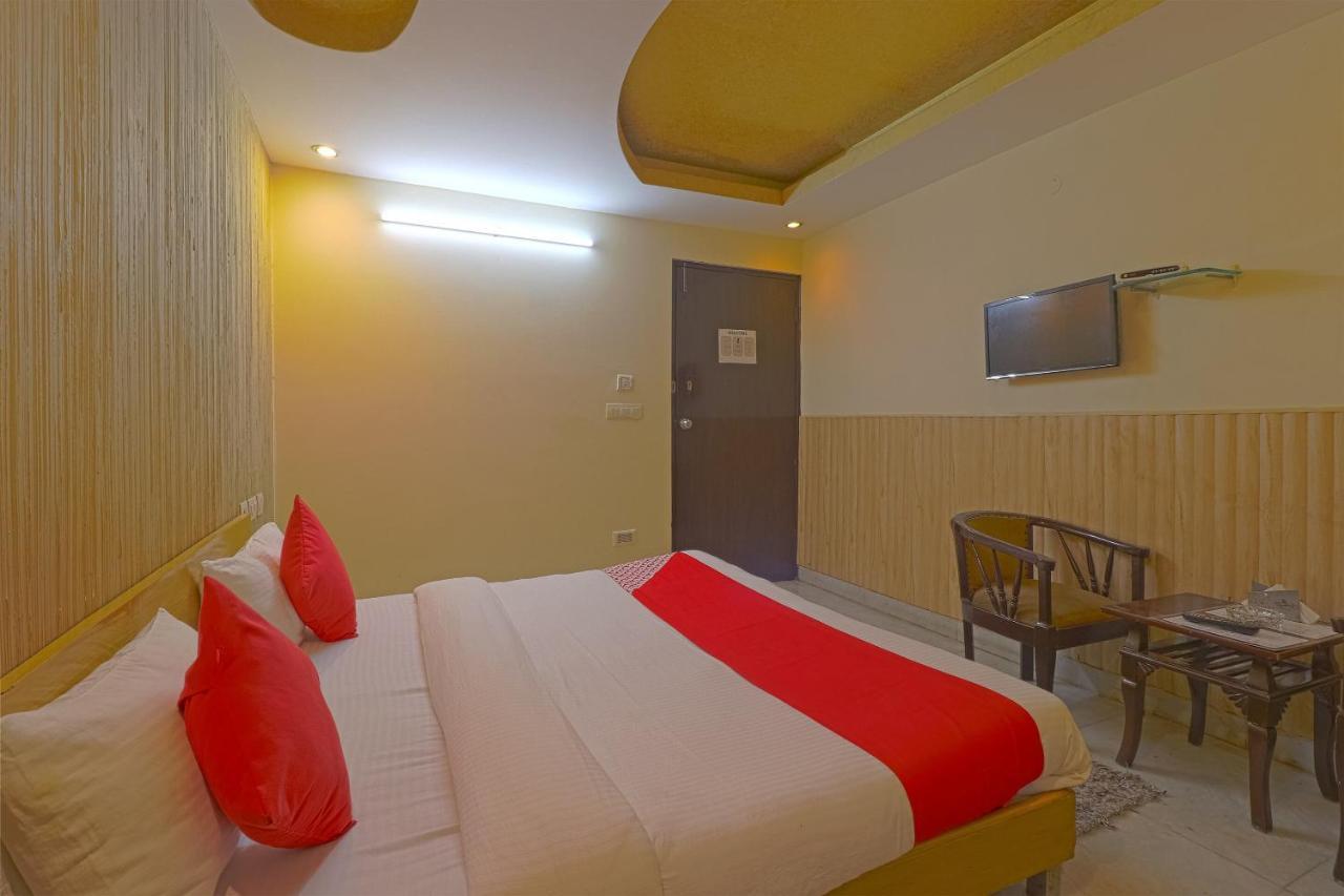 Oyo 834 Shree Balaji Hotel فريد آباد المظهر الخارجي الصورة