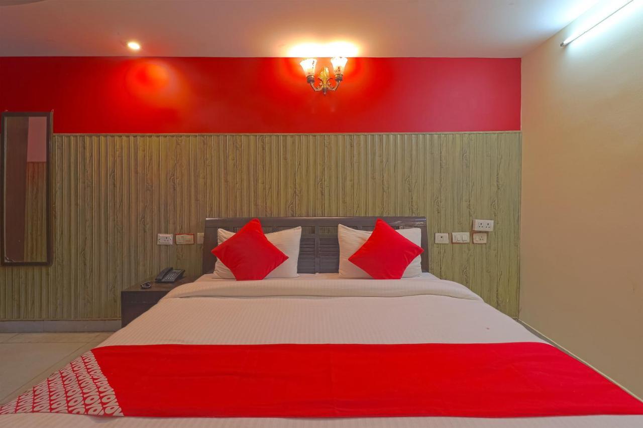 Oyo 834 Shree Balaji Hotel فريد آباد المظهر الخارجي الصورة